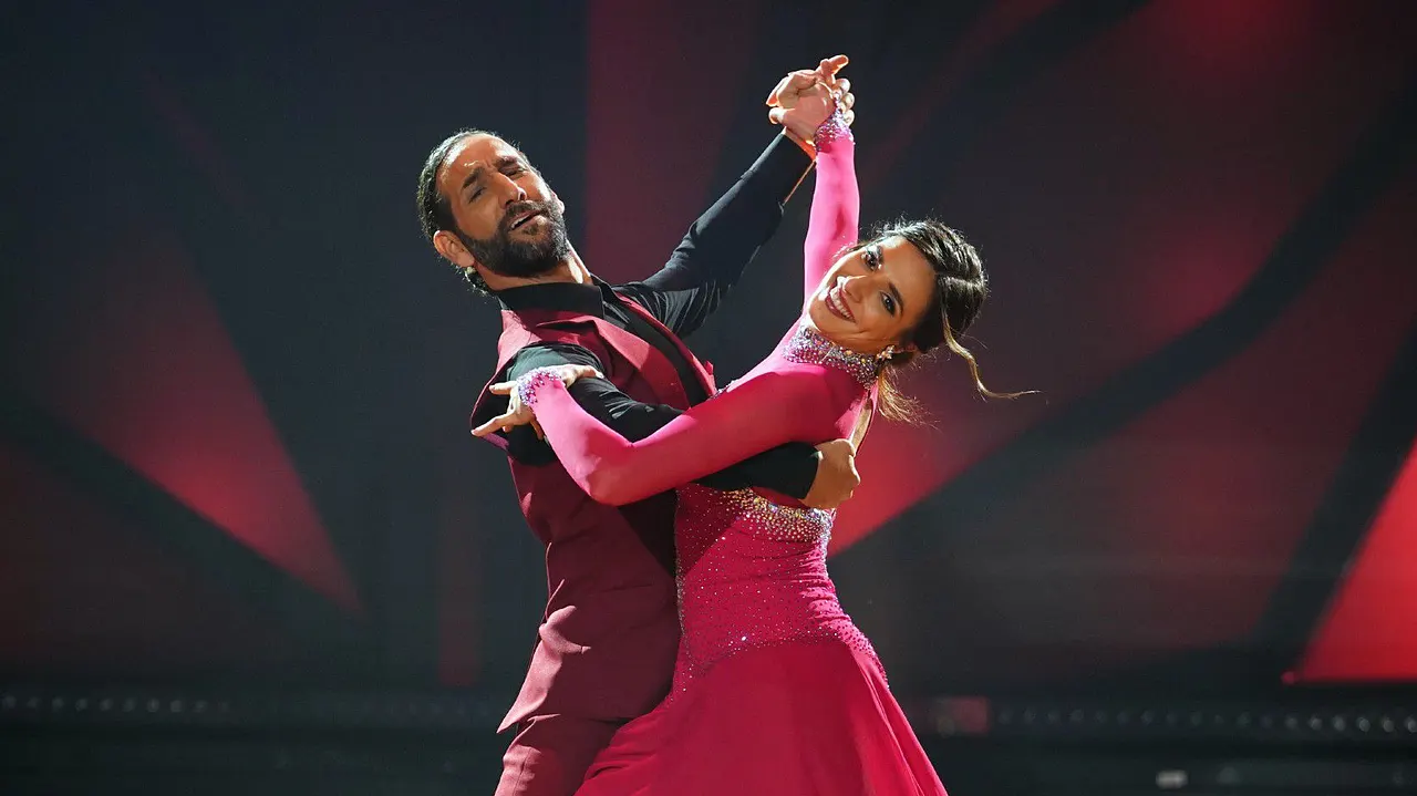 Massimo Sinató und Sally Özcan Massimo Sinató und Sally Özcan - Foto: RTL/ Stefan Gregorowius