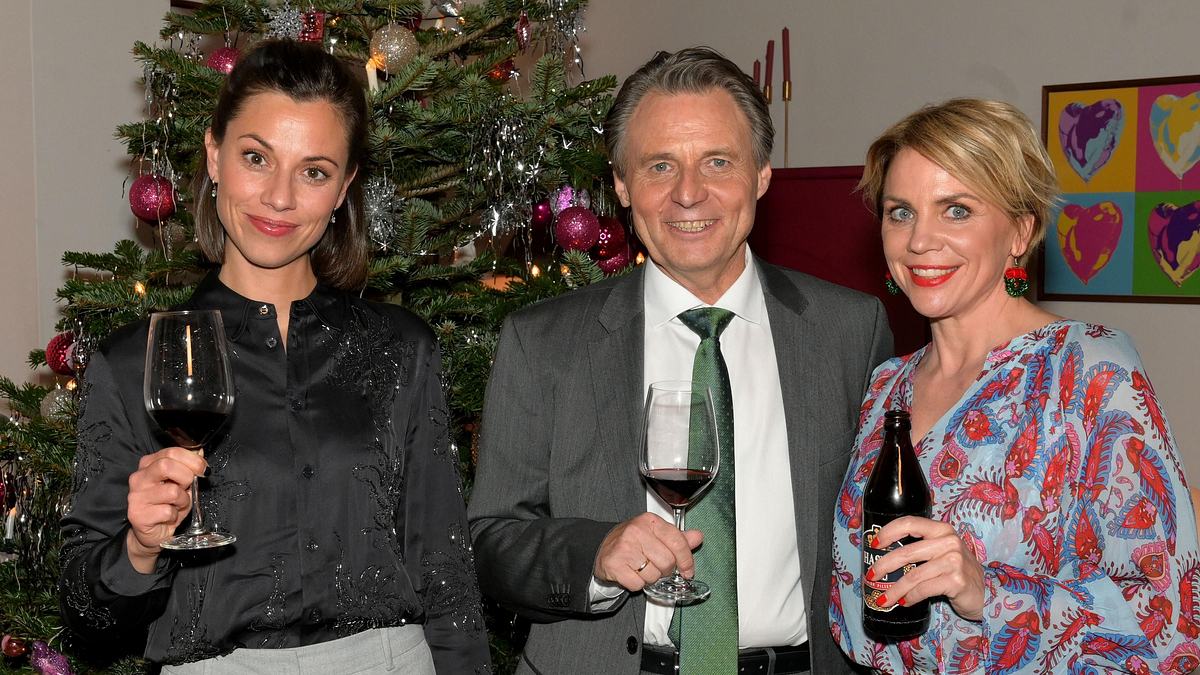 Matilda, Gerner und Yvonne an Weihnachten