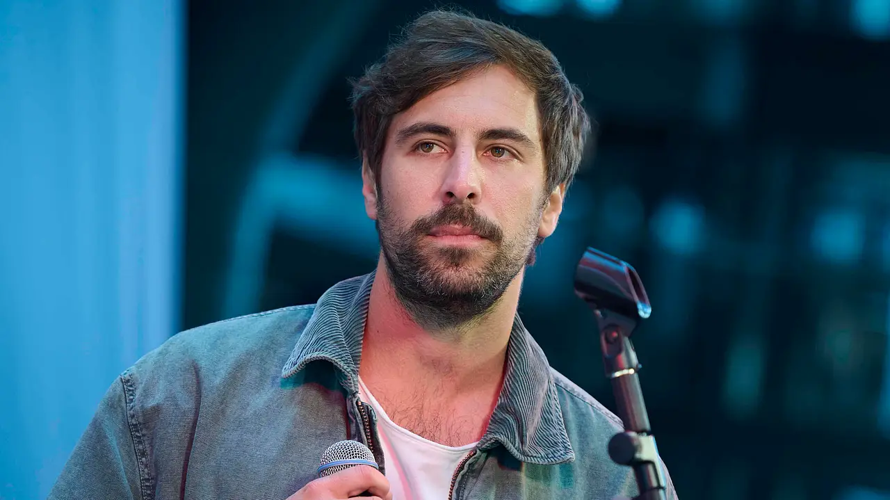 Max Giesinger Max Giesinger - Foto: IMAGO / Christian Spicker