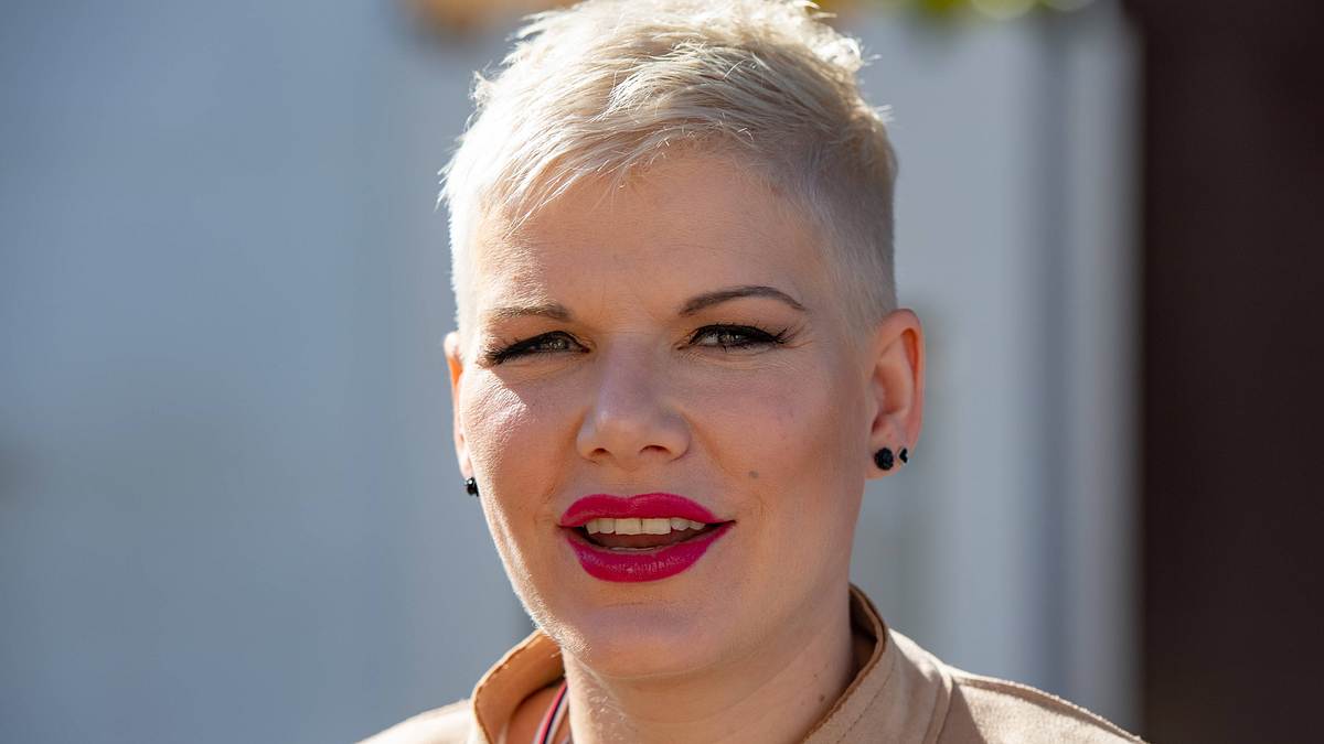 Promis Unter Palmen Melanie Müller Rastet Komplett Aus Intouch 