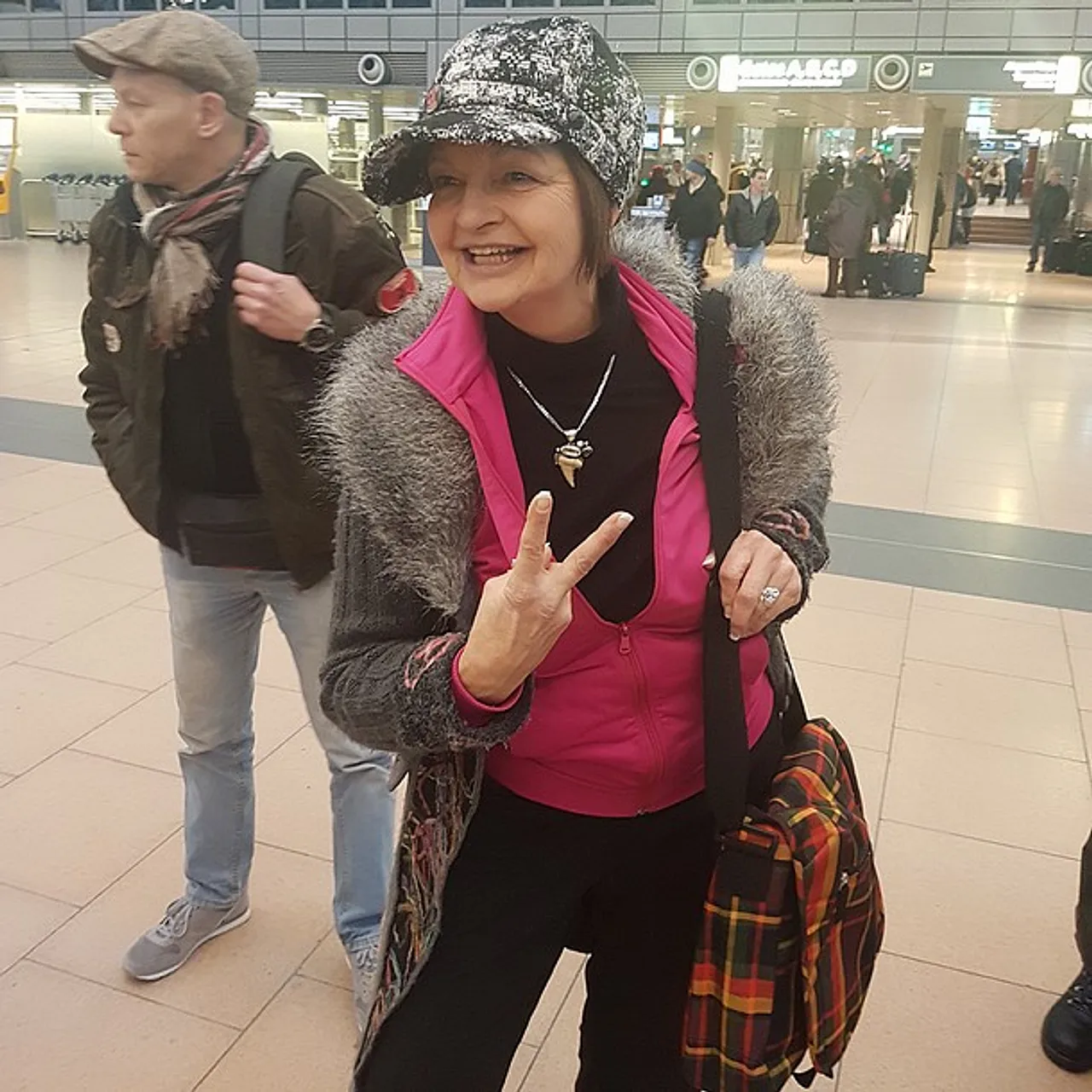 Dschungelcamp 2017: Frl. Menke am Flughafen Dschungelcamp 2017: Frl. Menke am Flughafen - Foto: InTouch Online