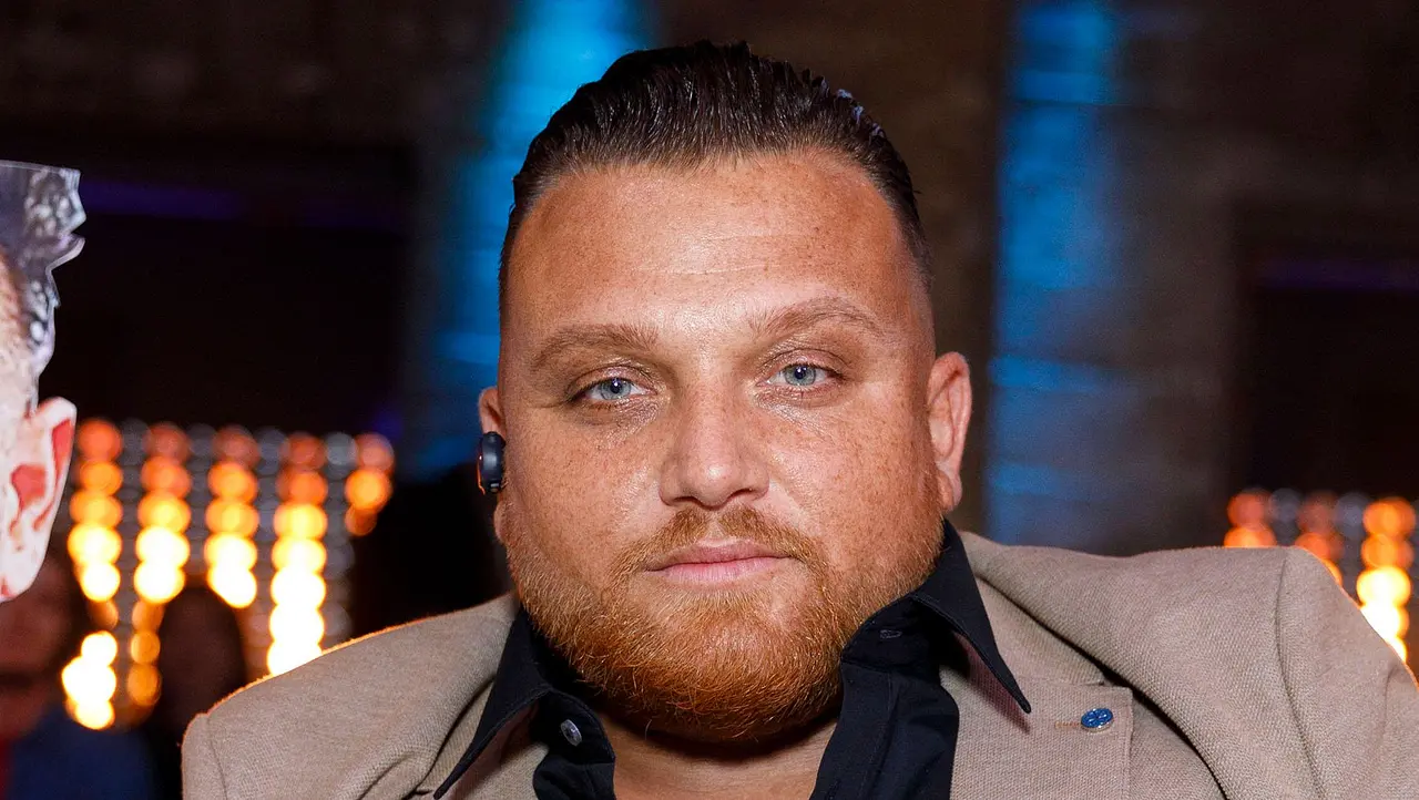 Menowin Fröhlich hält an seinem Glauben fest Menowin Fröhlich hält an seinem Glauben fest - Foto: IMAGO / Future Image