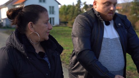 Menowin Fröhlich und Mama Silvia - Foto: TVNOW / filmpool