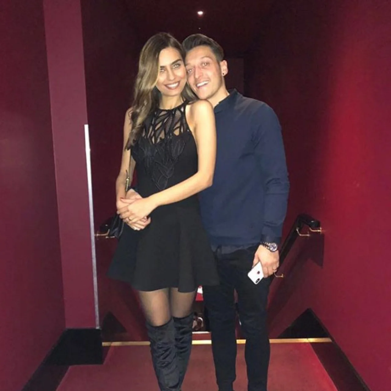 Mesut Özil macht es offiziell Mesut Özil macht es offiziell - Foto: Instagram/@m10_official
