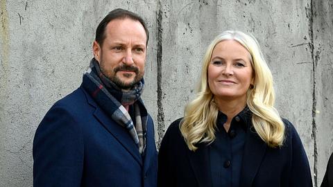 Mette-Marit & Haakon - Foto: IMAGO / Future Image