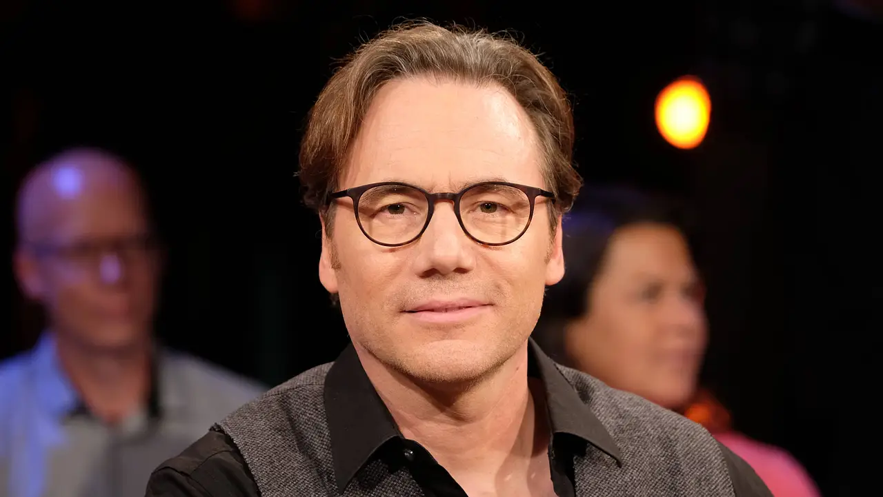 Michael Bully Herbig ist Host von "LOL: Last One Laughing" Michael Bully Herbig ist Host von LOL: Last One Laughing - Foto: IMAGO / Stephan Wallocha