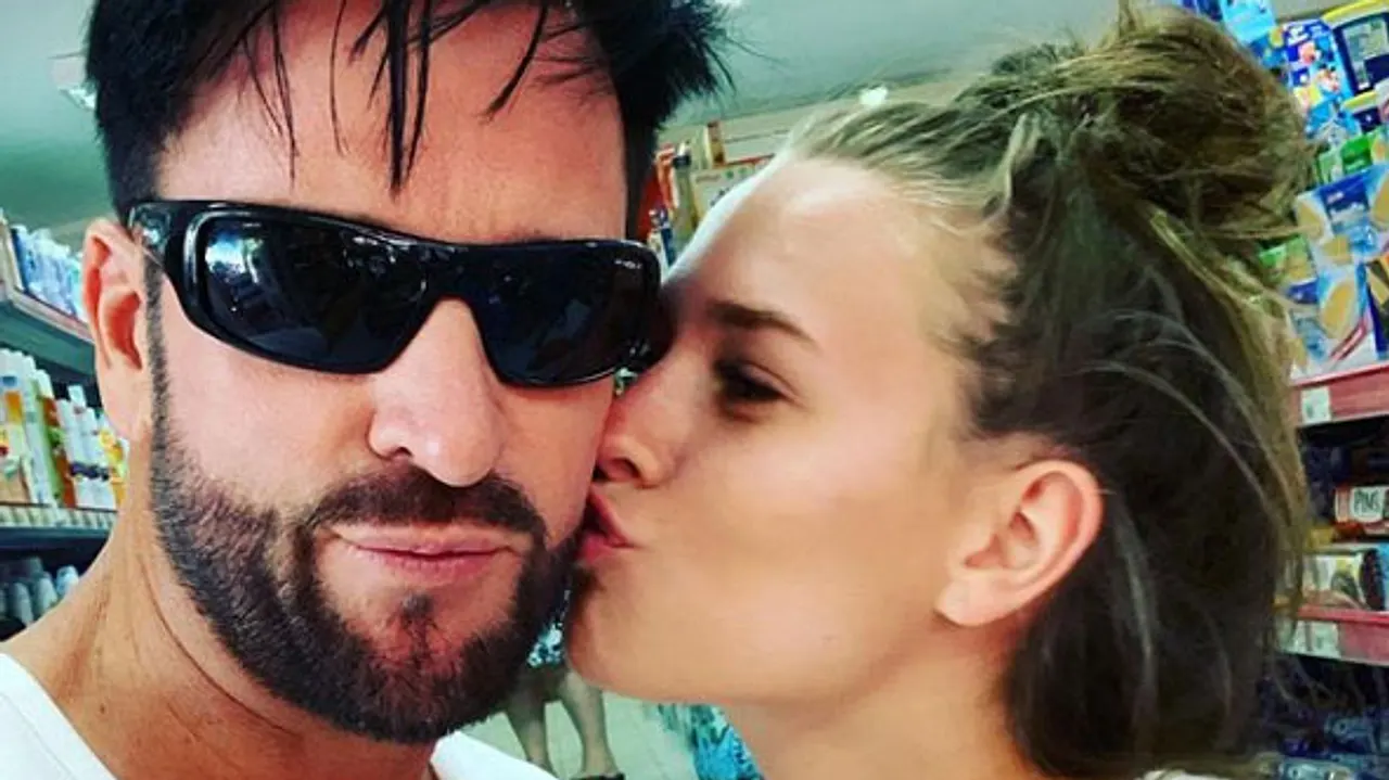 Laura Müller: So ist der Sex mit Michael Wendler! Laura Müller: So ist der Sex mit Michael Wendler! - Foto: Instagram/@wendler.michael