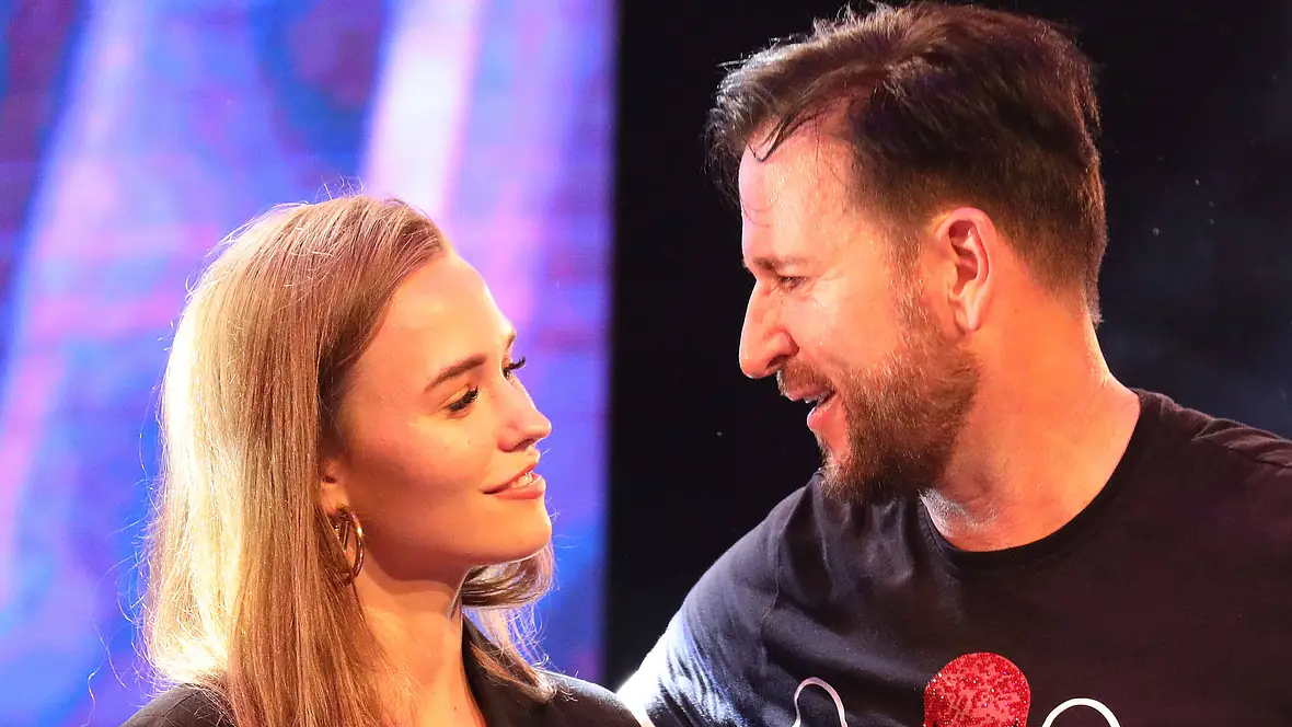 Michael Wendler - Live in Concert XXL - am 28.09.2019 in der Turbinenhalle in Oberhausen Laura Sophia M�ller, Michael W Michael Wendler - Live in Concert XXL - am 28.09.2019 in der Turbinenhalle in Oberhausen Laura Sophia M�ller, Michael W