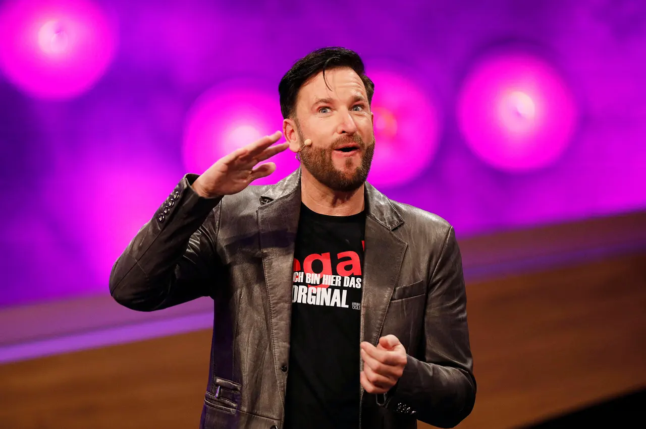 Michael Wendler in einer TV-Show. - Foto: IMAGO / Future Image