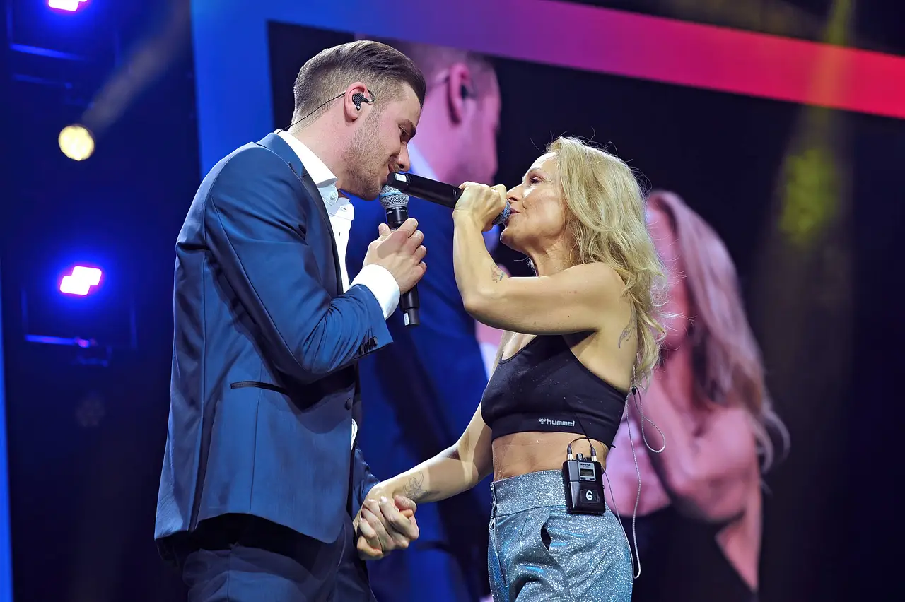 michelle eric phillipi trennungsgeruechte Sind Sängerin Michelle und Eric Philippi noch ein Paar? Jetzt spricht der Schlagerstar Klartext und verrät die Wahrheit! - Foto: IMAGO / STAR-MEDIA