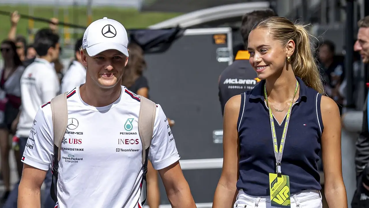 Mick Schumacher Freundin Laila Mick Schumacher Freundin Laila - Foto: IMAGO / Pro Shots