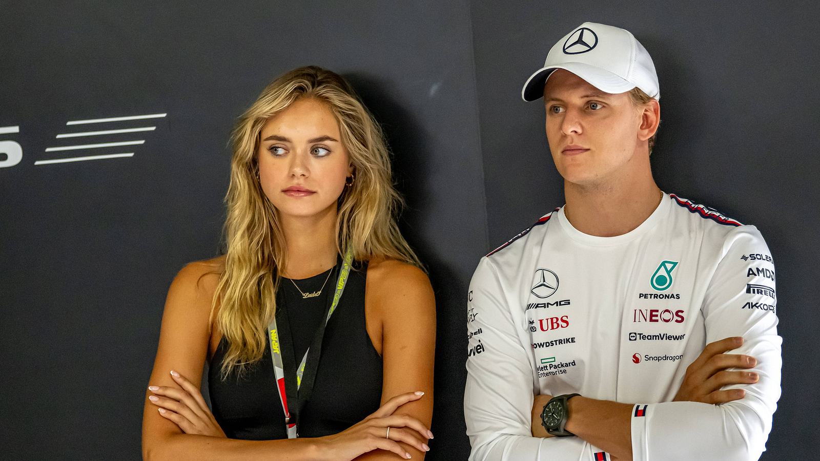 Mick Schumacher: Liebe Im Turbogang! Drückt Mama Corinna Nun Auf Die ...