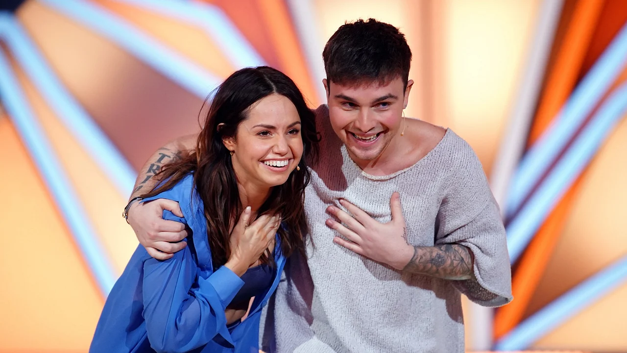 Christina Luft und Mike Singer Christina Luft und Mike Singer - Foto: RTL/ Stefan Gregorowius