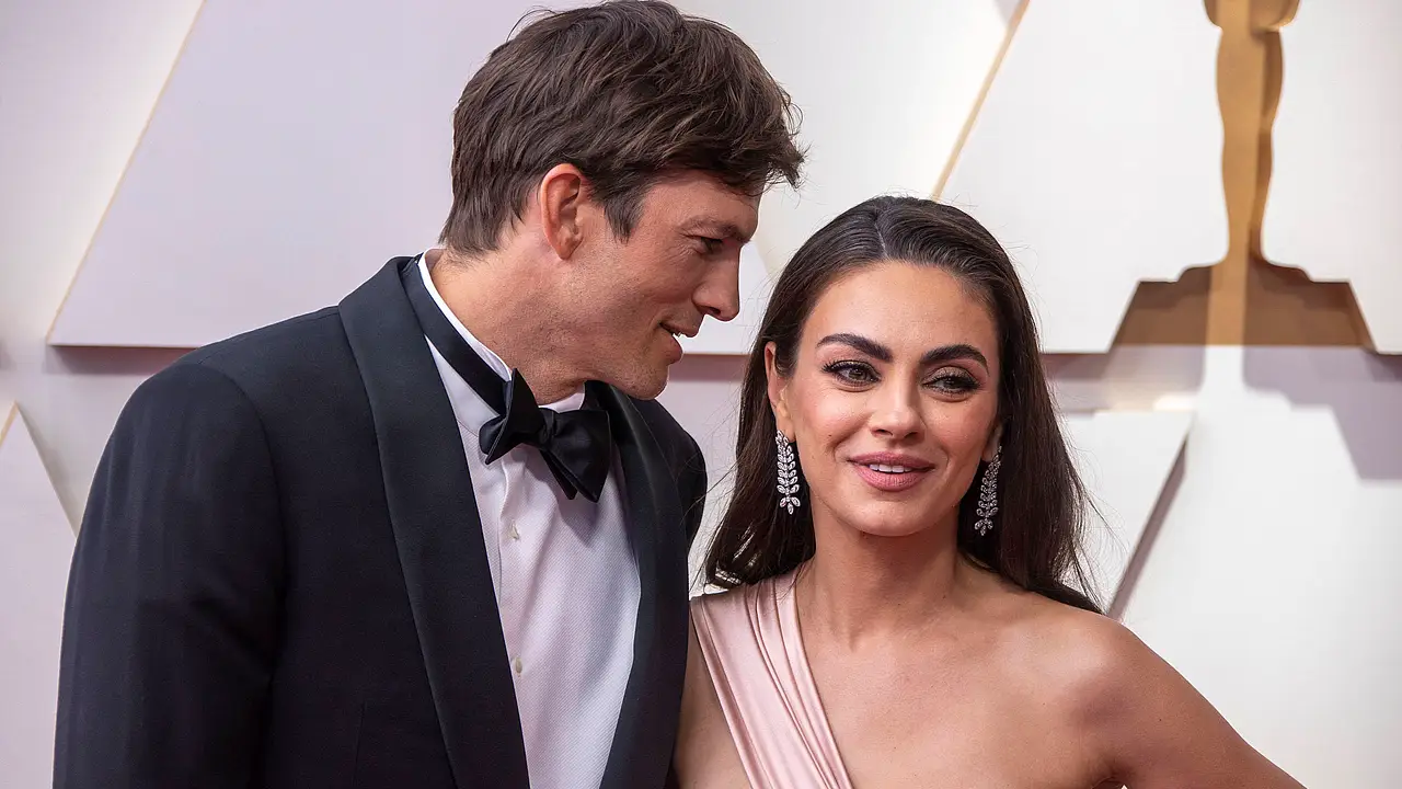 Mila Kunis & Ashton Kutcher
