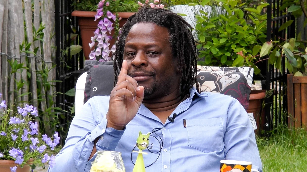 Mola Adebisi im "Sommerhaus der Stars"
