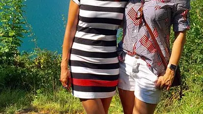 Monica Ivancan mit ihrer Schwester
