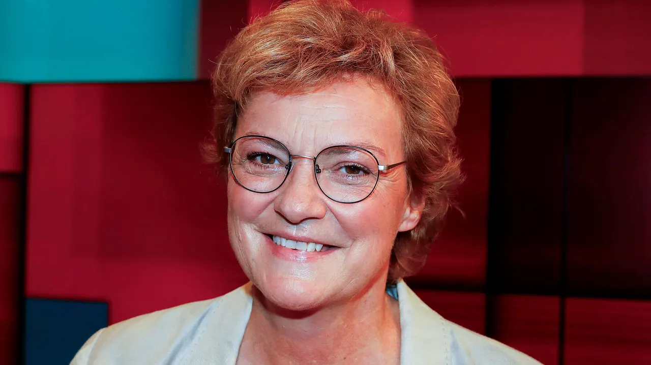 Monika Hohlmeier: Lebensgefahr! Große Sorge um die Tochter von Franz Josef Strauß Monika Hohlmeier: Lebensgefahr! Große Sorge um die Tochter von Franz Josef Strauß - Foto: IMAGO / Future Image