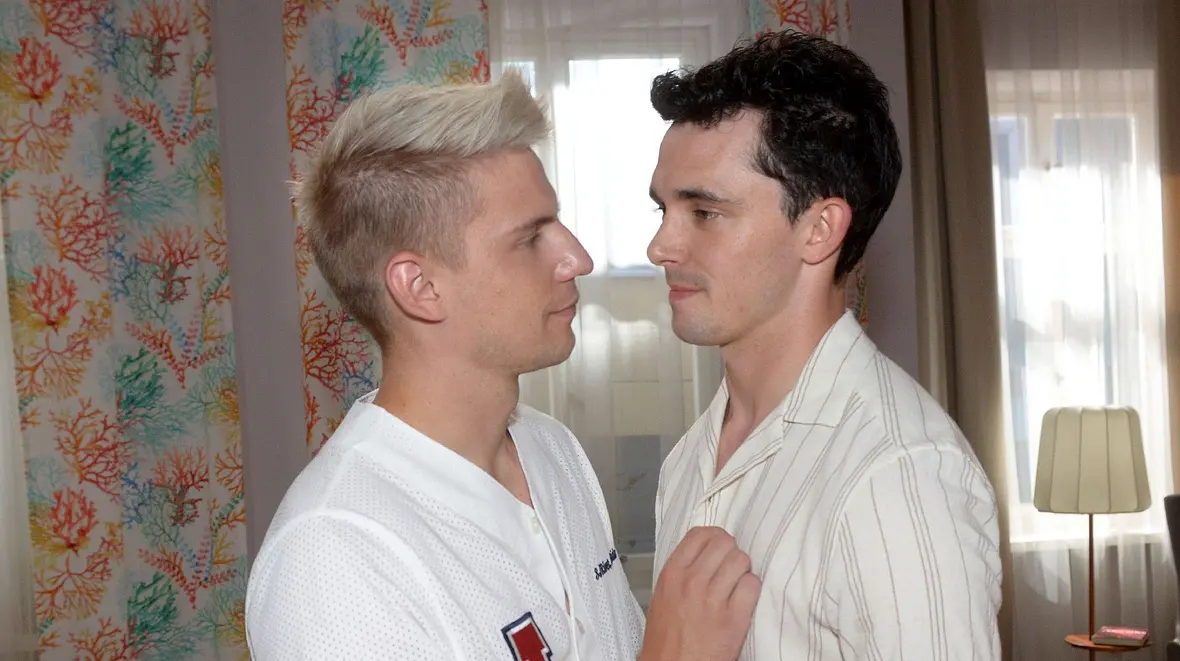 Moritz (Lennart Borchert) und Luis (Marc Weinmann)