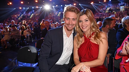 Nadine Klein und Tim Nicolas haben sich verlobt