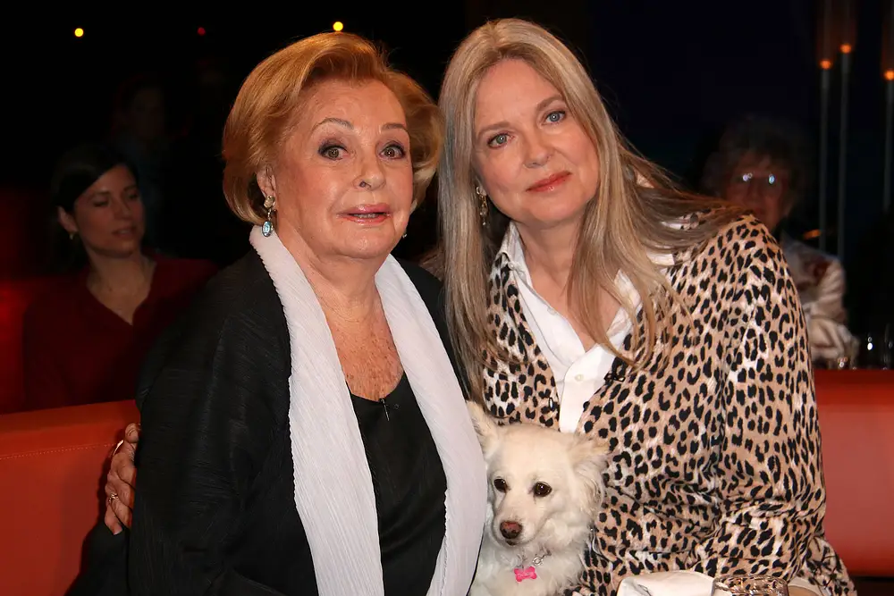 Nadja Tiller und ihre Tochter Natascha Giller Nadja Tiller und ihre Tochter Natascha Giller