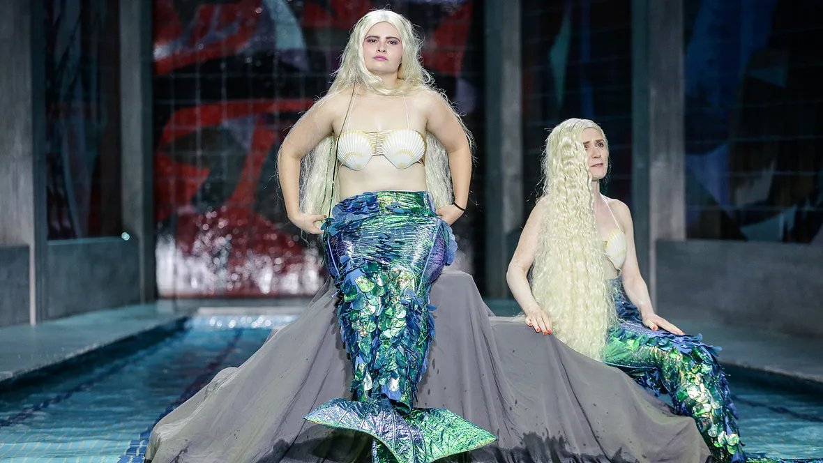 Natalia Belitski ist Theater-Schauspielerin Natalia Belitski ist Theater-Schauspielerin