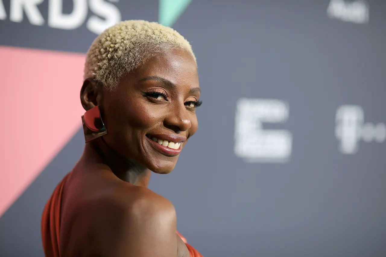 Nikeata Thompson mit ihrem gewagten Kleid Nikeata Thompson mit ihrem gewagten Kleid - Foto: Getty Images/ Sebastian Reuter/ Freier Fotograf