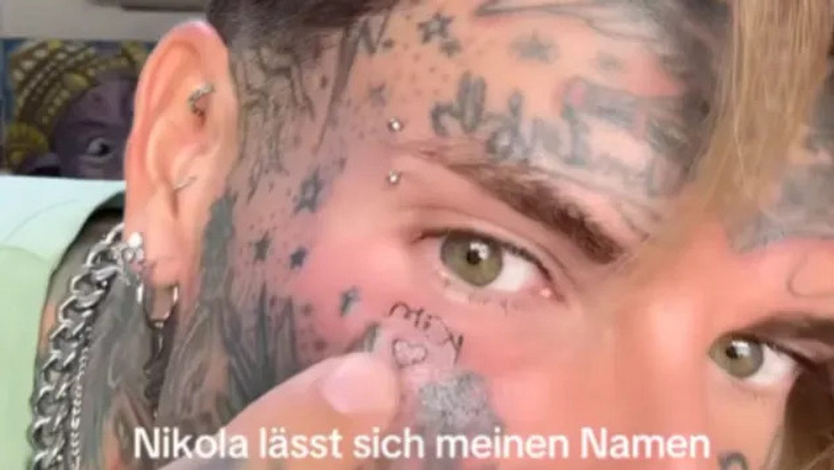 Nikola Gesichtstattoo