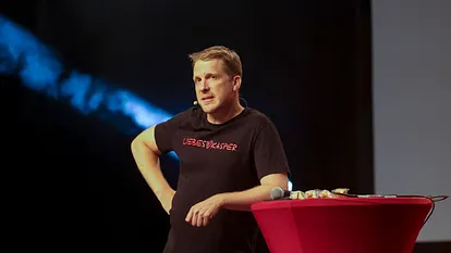 Oliver Pocher gibt Glückwünsche