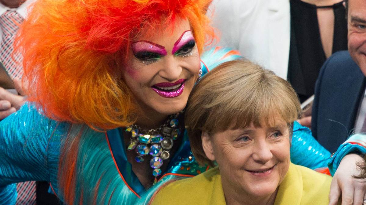 Olivia Jones und Angela Merkel