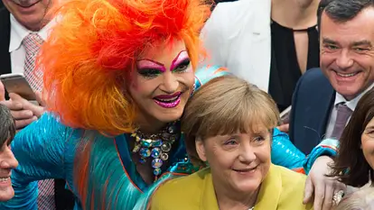 Olivia Jones und Angela Merkel