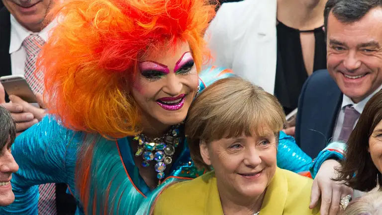 Olivia Jones und Angela Merkel
