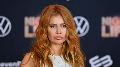 Palina Rojinski badet nackt
