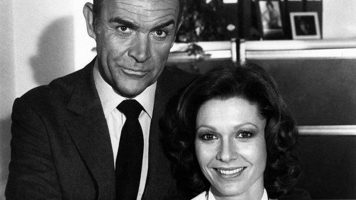 Sean Connery & Pamela Salem