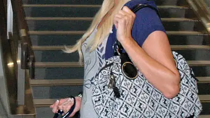 Kurze Reise: Vom Flughafen ging es für Paris Hilton wieder gen Heimat!