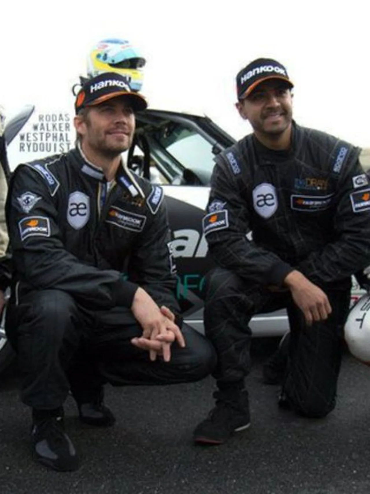Walkers Freund Roger Rodas saß am Steuer des Unfall-Wagens Walkers Freund Roger Rodas saß am Steuer des Unfall-Wagens - Foto: Facebook / Always Evolving