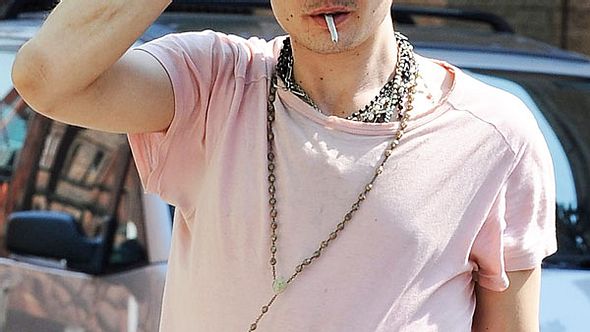 Die fiesesten Läster-Attacken von Karl LagerfeldArmer Pete! Babyshambles-Sänger Pete Doherty (33) hat ja mit seinen Drogenentzugsversuchen schon genug Ärger. Jetzt haut auch noch Karl Lagerfeld auf ihn drauf: &quot;Seine Musik, sein Look -  - Foto: GettyImages