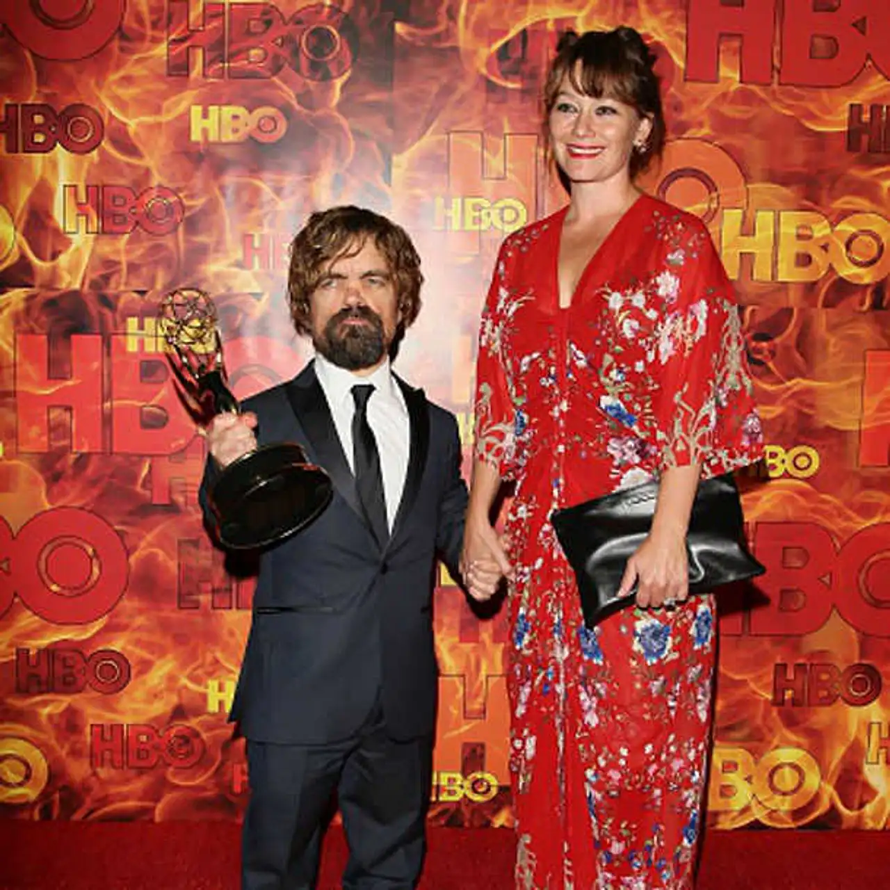 Tauschten der GoT-Star und seine Frau bei ihrem Kuss mehr als nur Speichel aus? Peter Dinklage Kaugummi Emmys - Foto: Gettyimages