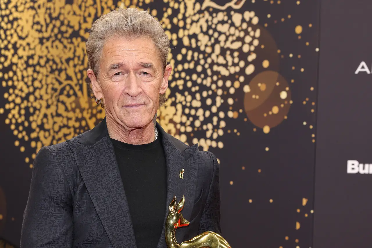 Peter Maffay musste in den letzten Jahren einiges durchmachen Peter Maffay bei einem Fotoshooting bei einer Preisverleihung - Foto: IMAGO