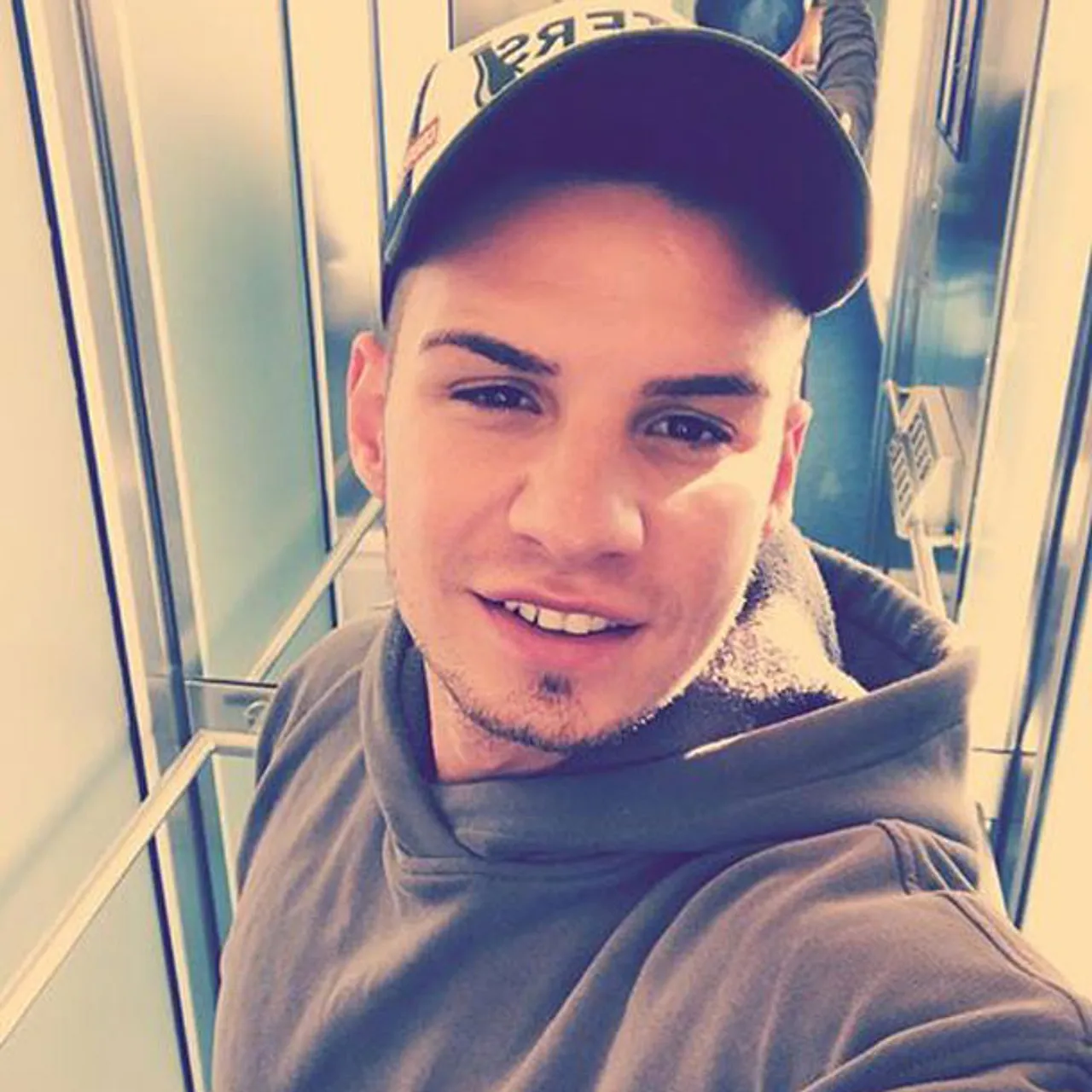 Pietro Lombardi: Scheidungslüge! Pietro Lombardi: Scheidungslüge! - Foto: Facebook/ Pietro Lombardi