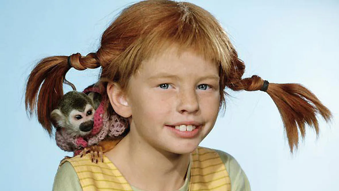 Pippi Langstrumpf mit ihrem Affe Herr Nilsson Pippi Langstrumpf mit ihrem Affe Herr Nilsson