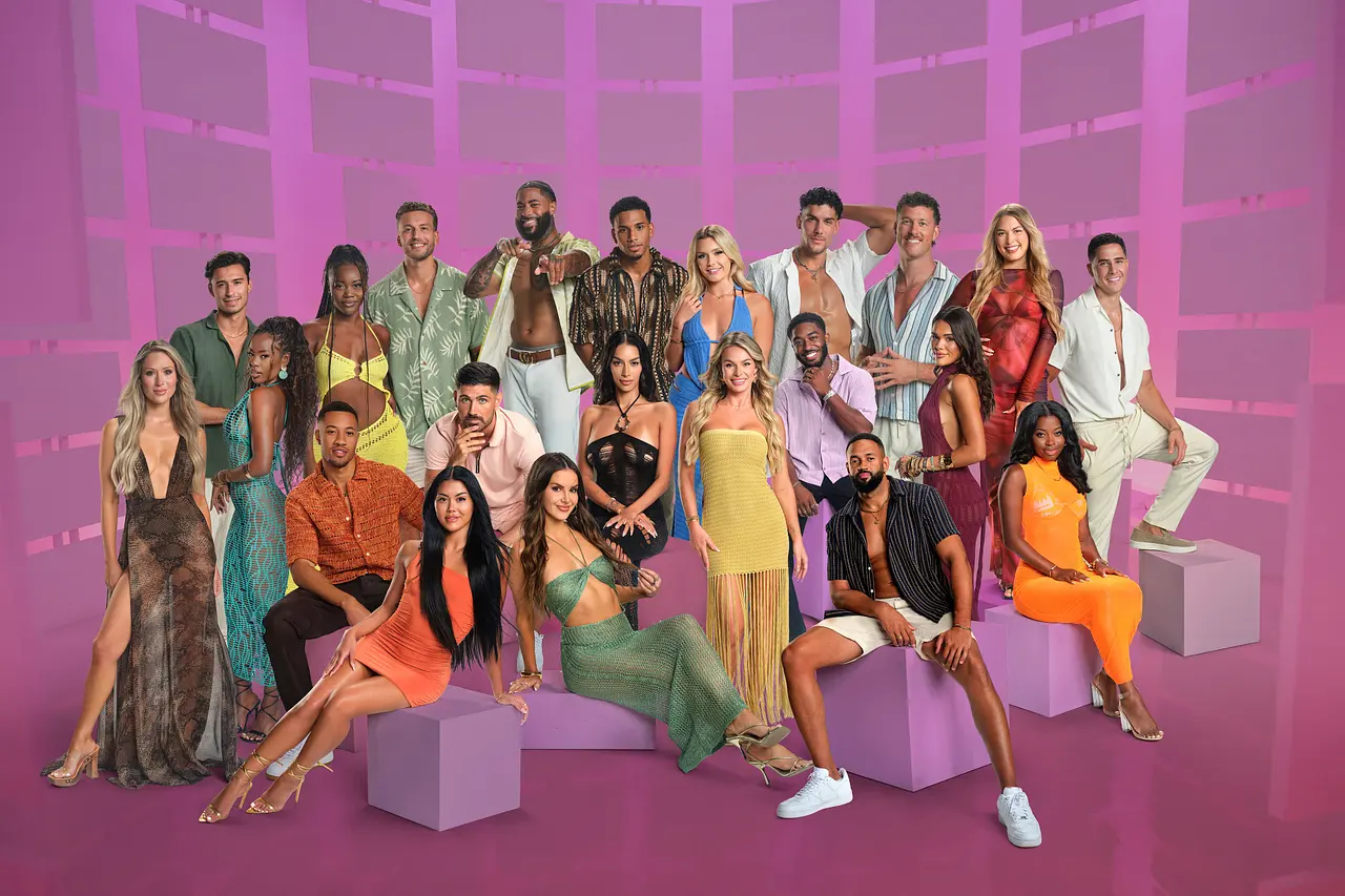 PMATCH_S3_GROUP-R1 Perfect Match: Staffel 3 alle Teilnehmer:innen - Foto: BRENDA ISLAS/NETFLIX