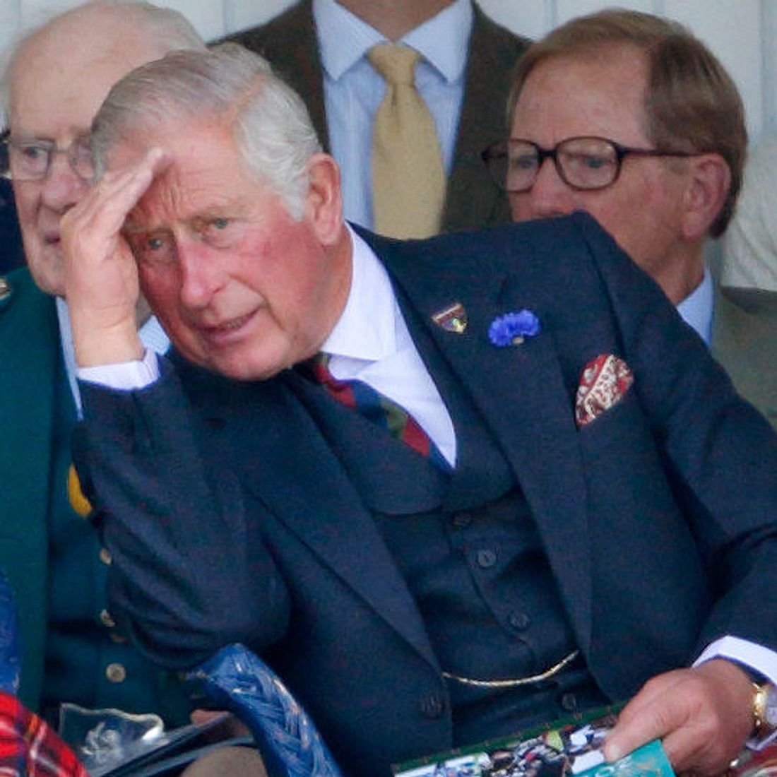 Hat Prinz Charles einen unehelichen Sohn?