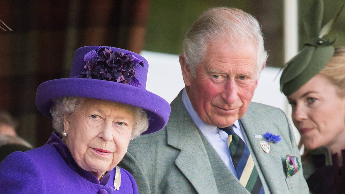 Queen Elizabeth und Prinz Charles