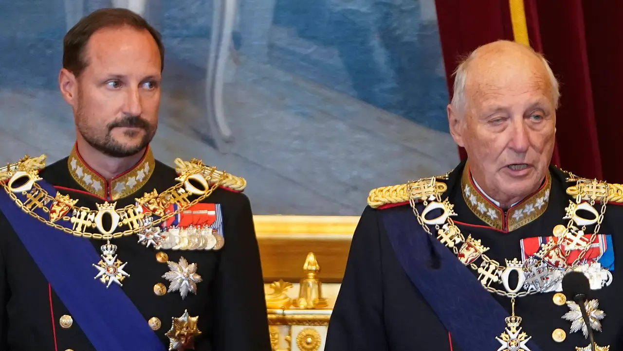 Prinz Haakon: Erneuter Ausfall! Die Sorge um Vater König Harald wächst Prinz Haakon: Erneuter Ausfall! Die Sorge um Vater König Harald wächst - Foto: IMAGO / NTB