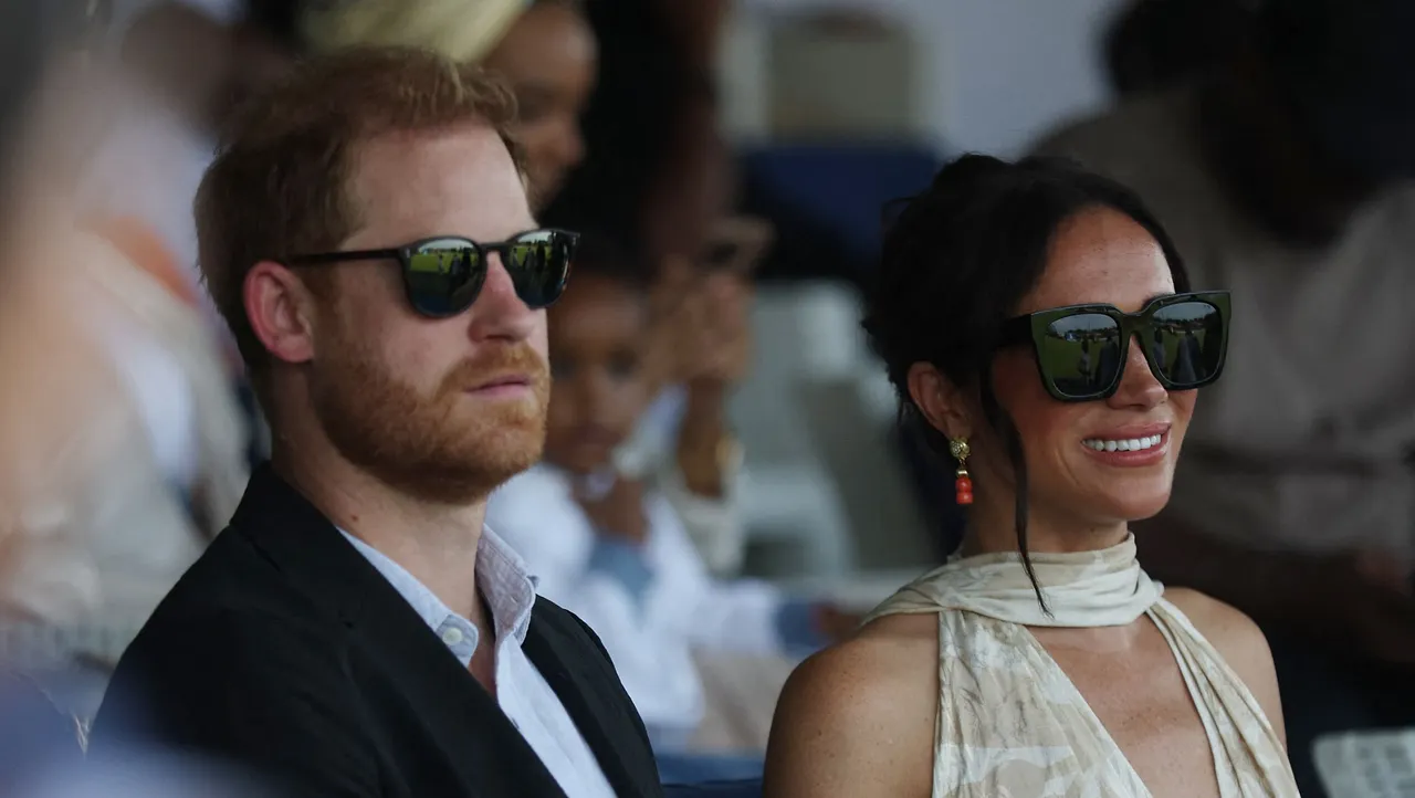 Prinz Harry & Herzogin Meghan Prinz Harry & Herzogin Meghan - Foto: KOLA SULAIMON/AFP via Getty Images