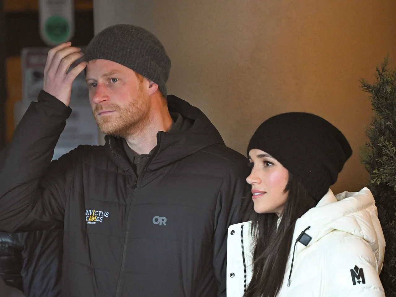 prinz harry herzogin meghan stress Wie lange macht Prinz Harry das noch mit? Während Meghan für die Kameras lächelt, soll es hinter verschlossenen Türen krachen. - Foto: IMAGO / Cover-Images