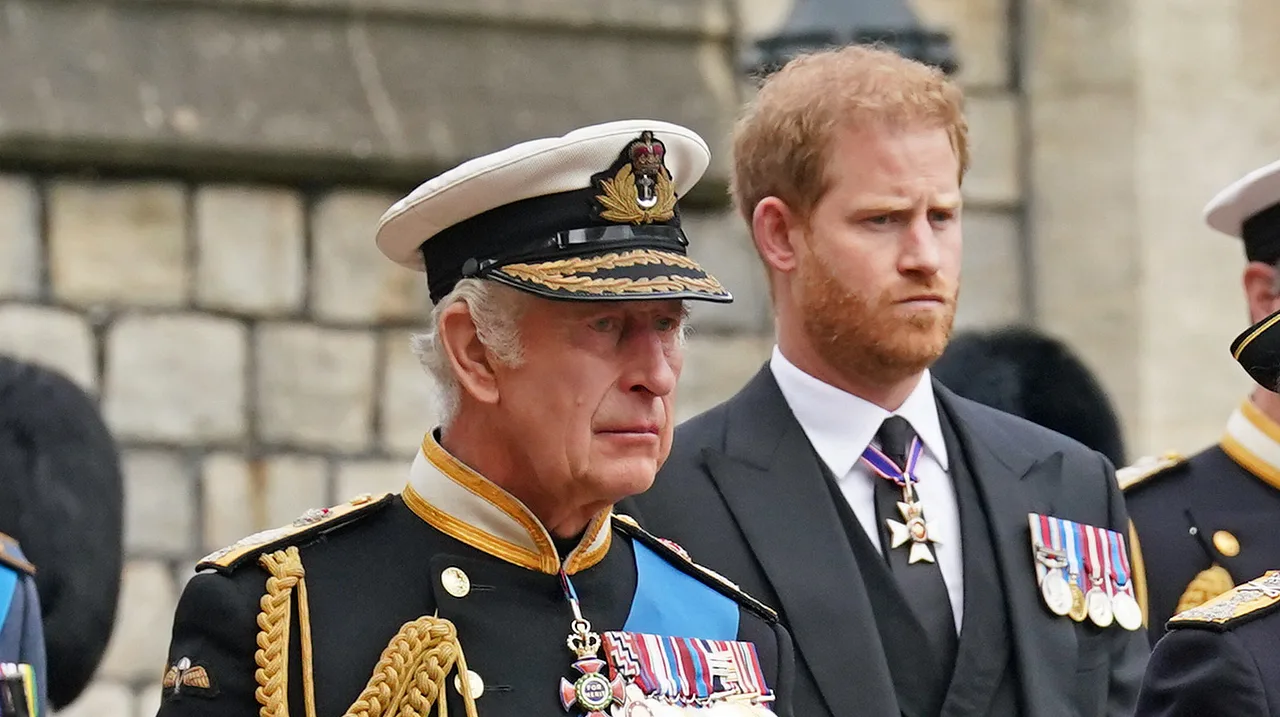König Charles & Prinz Harry König Charles & Prinz Harry - Foto: Kirsty OConnor - WPA Pool/Getty Images