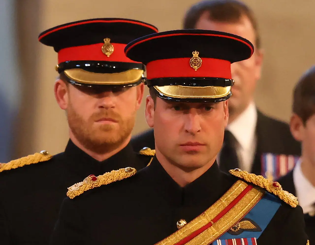 prinz harry prinz william imago0169451381h 1 Prinz William & Prinz Harry schauen traurig. - Foto: IMAGO / i Images