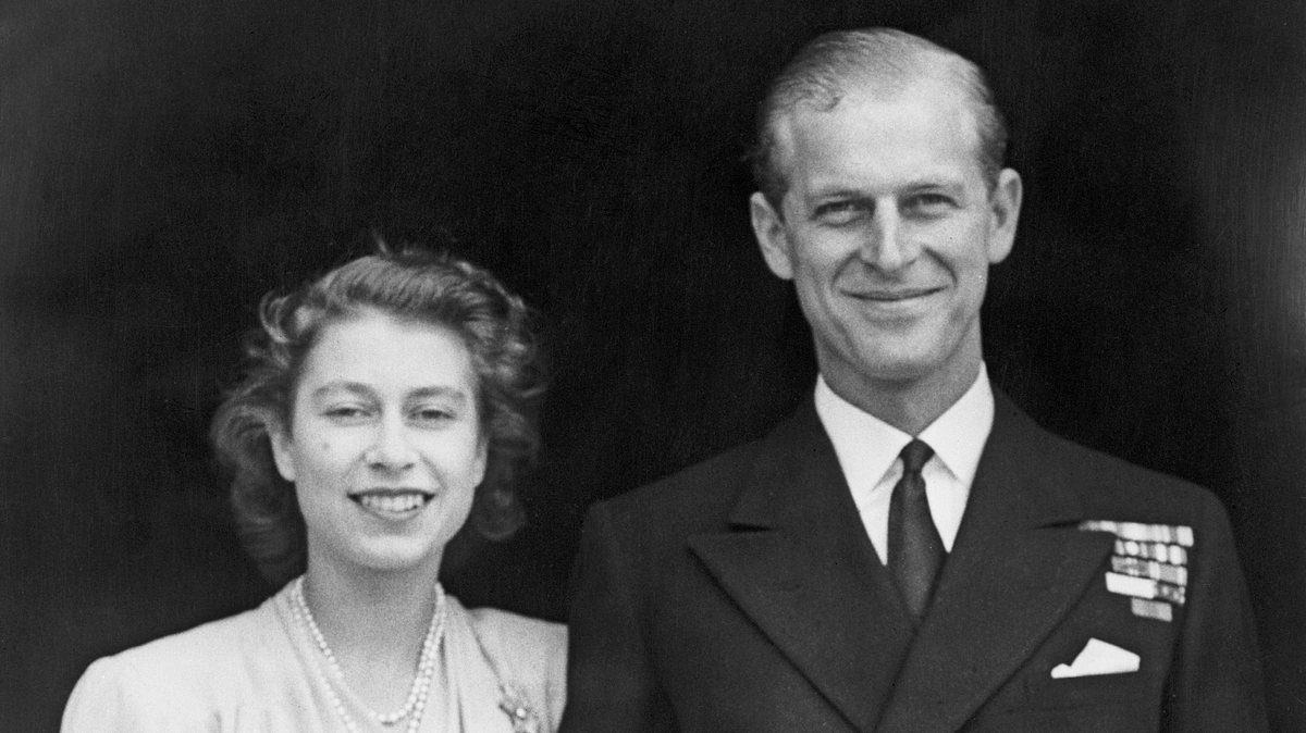 Prinz Philip jung mit Queen Elizabeth