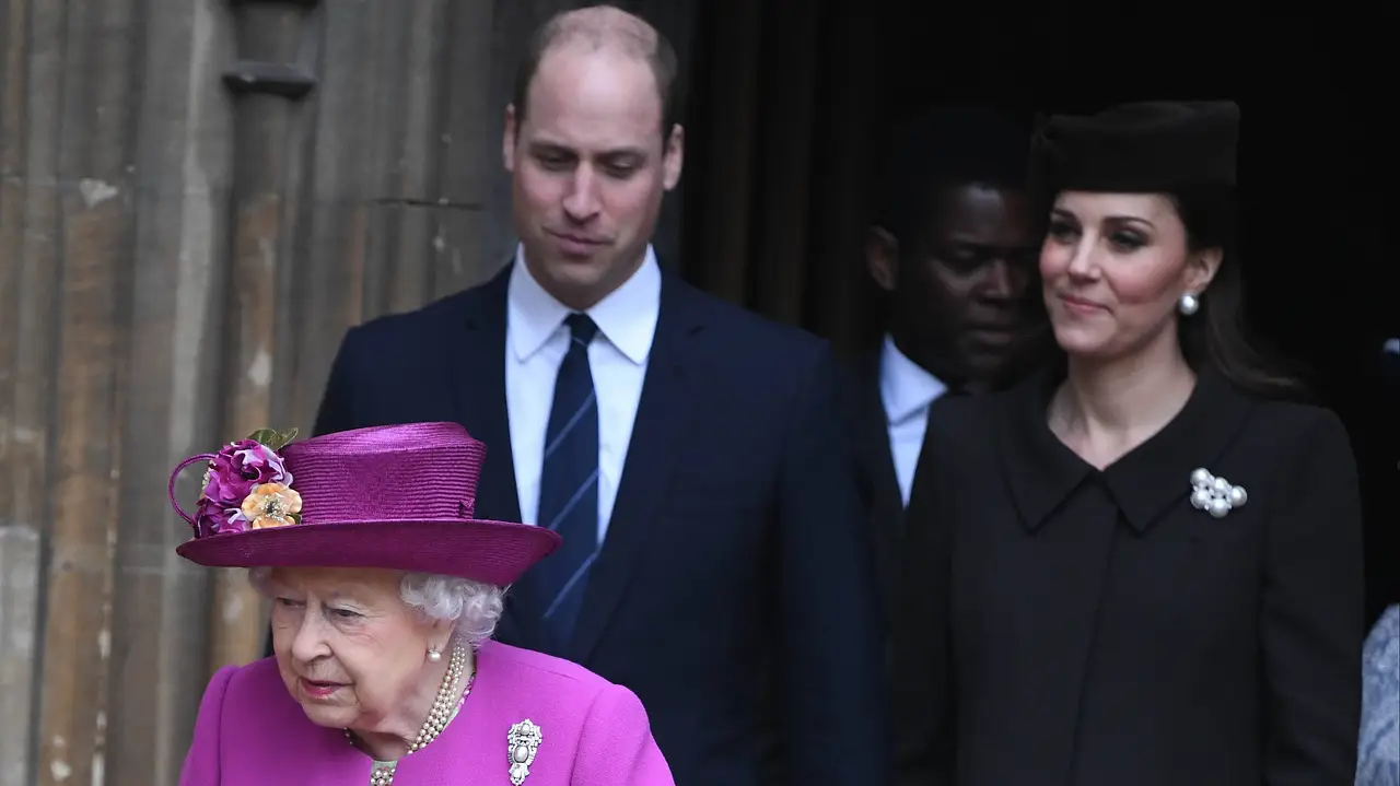 Queen Elizabeth II., Prinz William, Herzogin Kate Queen Elizabeth II., Prinz William, Herzogin Kate - Foto: IMAGO / Parsons Media
